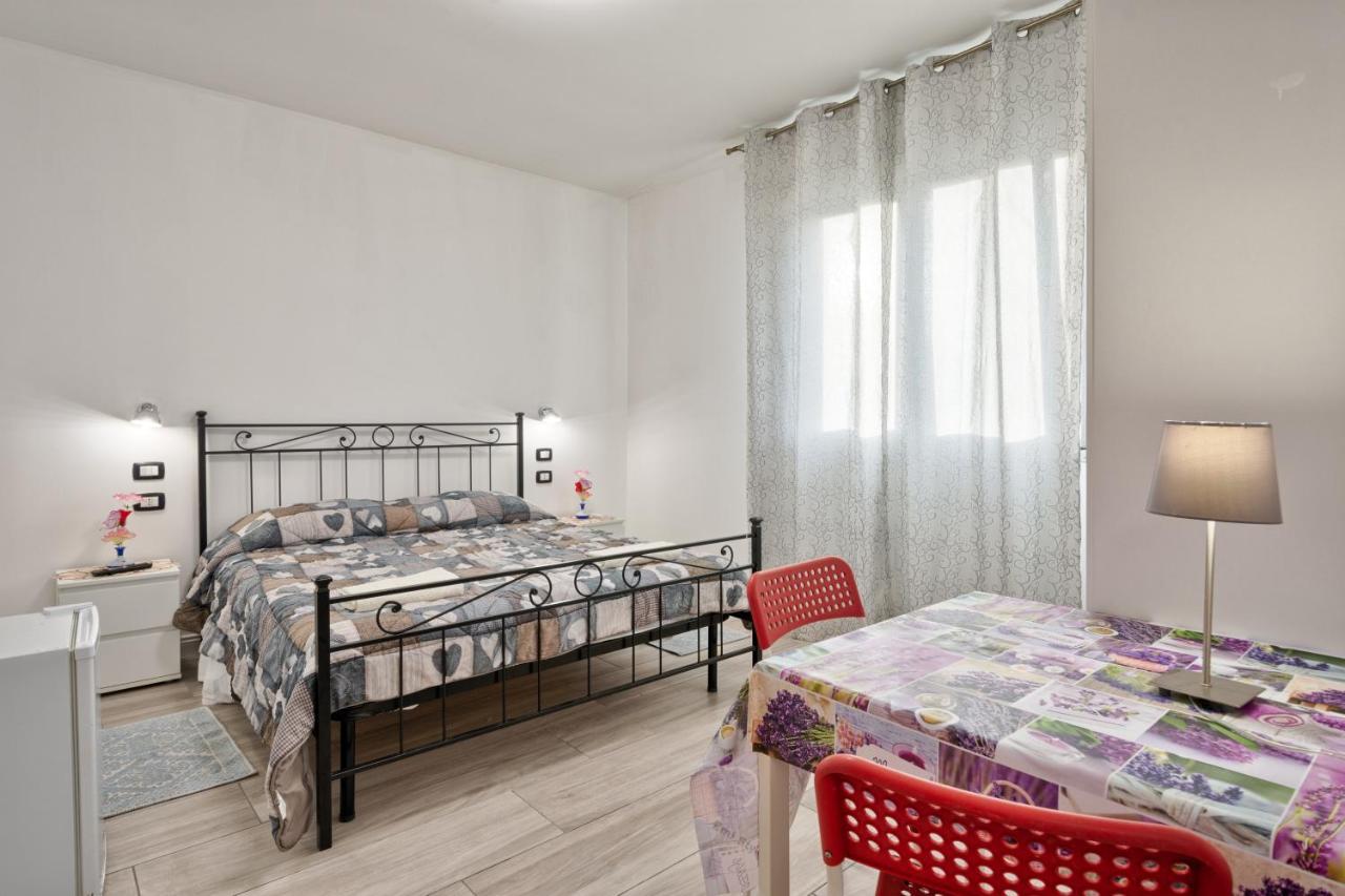 Отель Venice Pink House Маргера Экстерьер фото