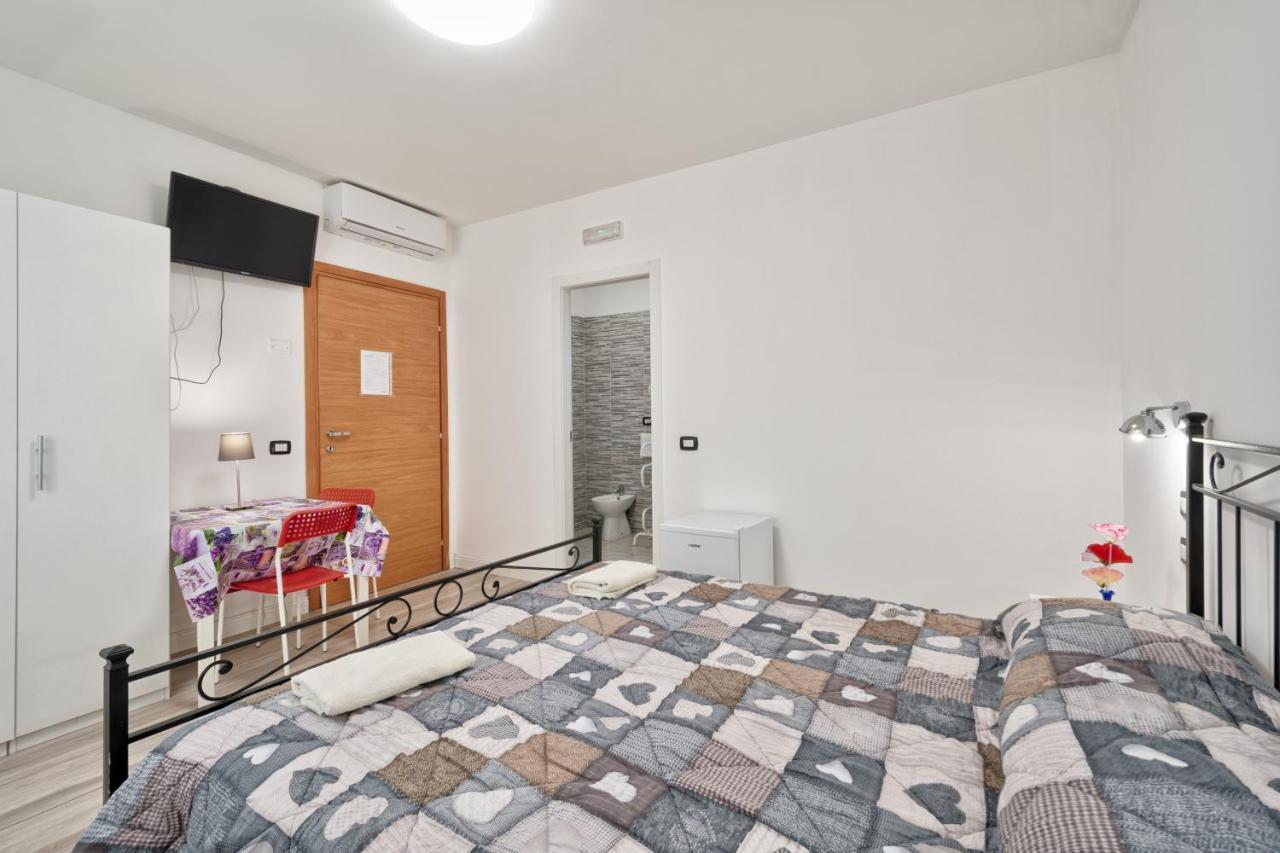 Отель Venice Pink House Маргера Экстерьер фото