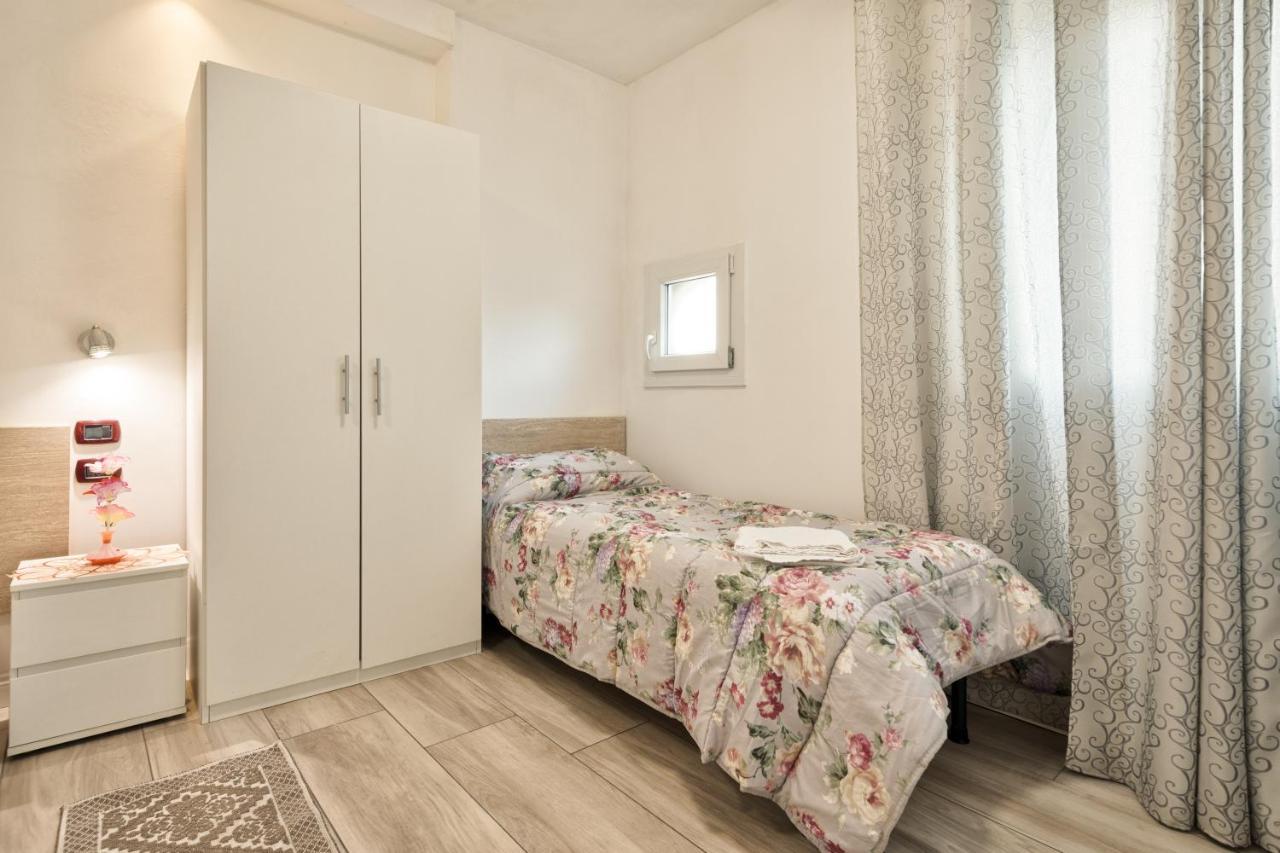 Отель Venice Pink House Маргера Экстерьер фото
