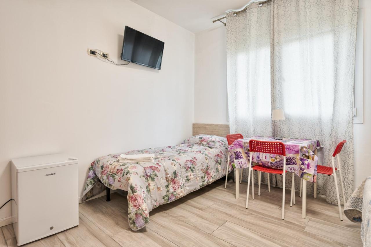 Отель Venice Pink House Маргера Экстерьер фото